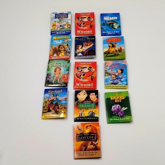 Disney Other - Disney & Dreamworks Movie pinbacks total of 13